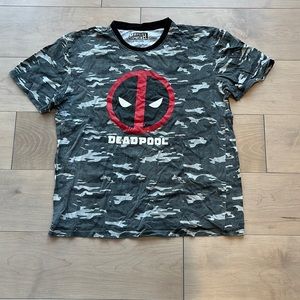 Deadpool camo shirt
